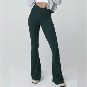 OFFLINE By Aerie | Real Me High Waisted Crossover Flare Legging - Size Small